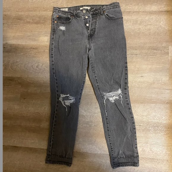 💐Levis wedgie fit - 29 distressed grey/black jeans - Picture 2 of 9